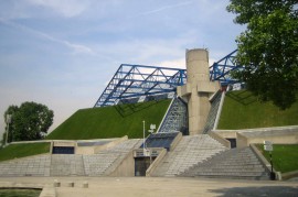 Palais Omnisports de Bercy.jpg Palais Omnisports de Bercy.jpg